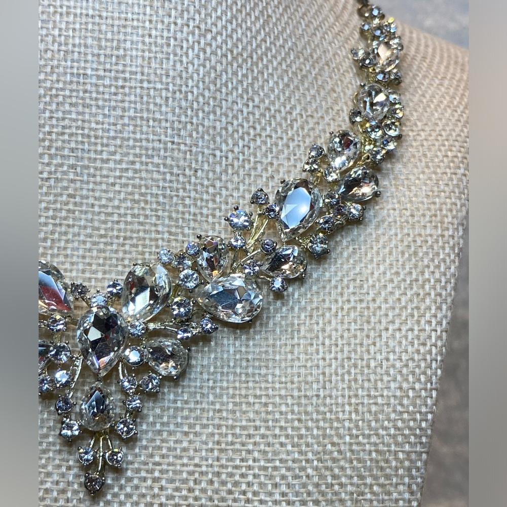Vintage Rhinestone Bib Necklace Silver Tone 16-18” Multiple Shapes & Size stones - Picture 8 of 17